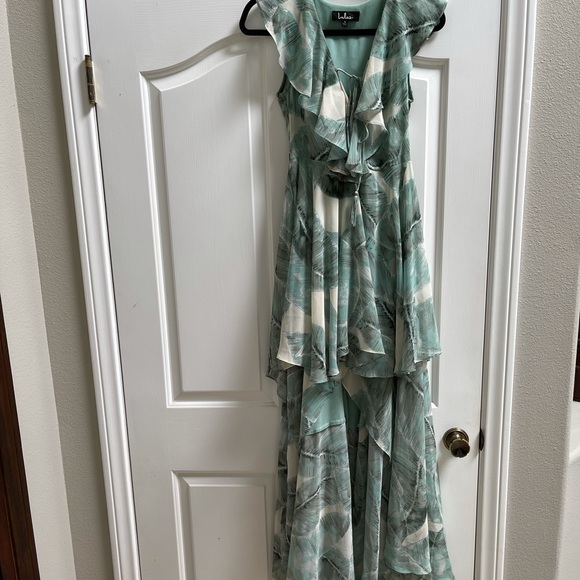 Only worn once. In great condition. - Picture 1 of 7